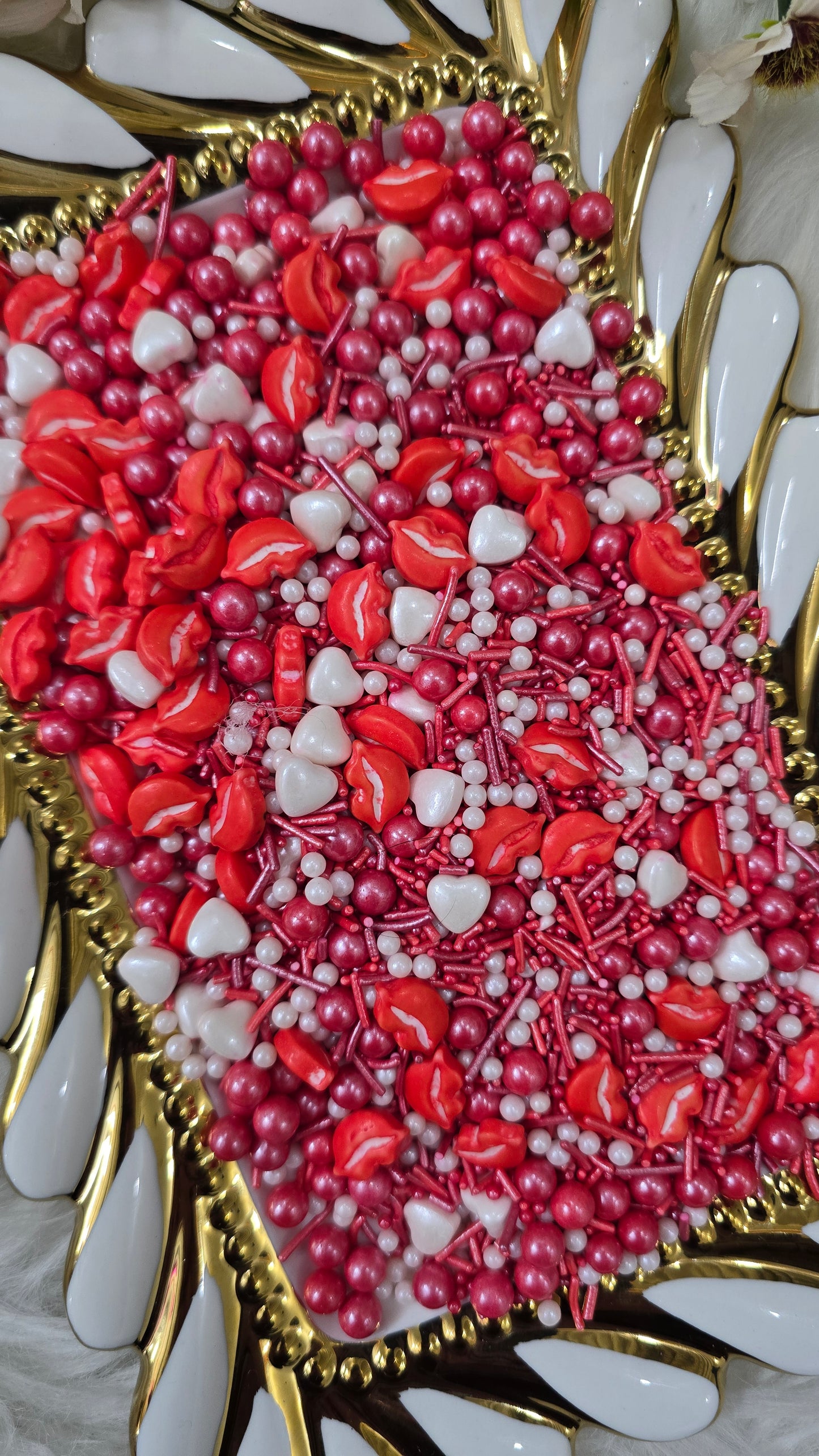 Cupid’s Kiss Sprinkle Medley – Red Lips, Hearts & Pearl Edible Cake Decorating Mix